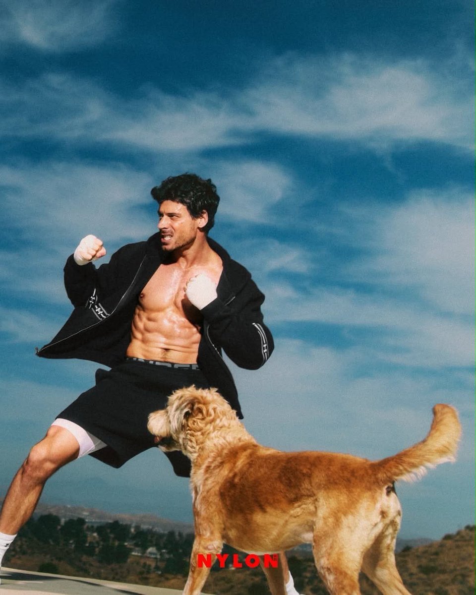 HRCastUpdates's tweet photo. Photos of François Arnaud’s Under Armour campaign shared by his stylist Luca Kingston

“francoisarnaud and Simon for @UnderArmour” 

📱lucakingston on Instagram
🔗 https://t.co/5VcX2WLHgq https://t.co/Ym6vtL3JpD