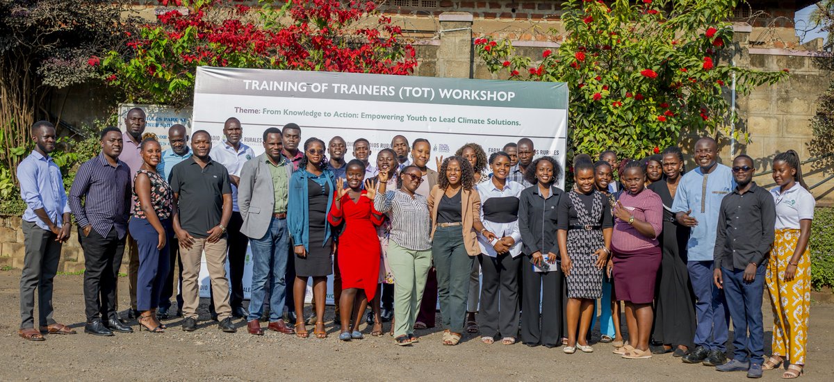 Nuweturiho27's tweet photo. 🌍 On International Youth Day, we are reminded that young people are not just leaders of tomorrow—we are changemakers today. Let’s turn our ideas, voices, and energy into meaningful action for a more sustainable and resilient future. 🌱✊🏾 #InternationalYouthDay #YouthInAction https://t.co/xLLVClC1TL