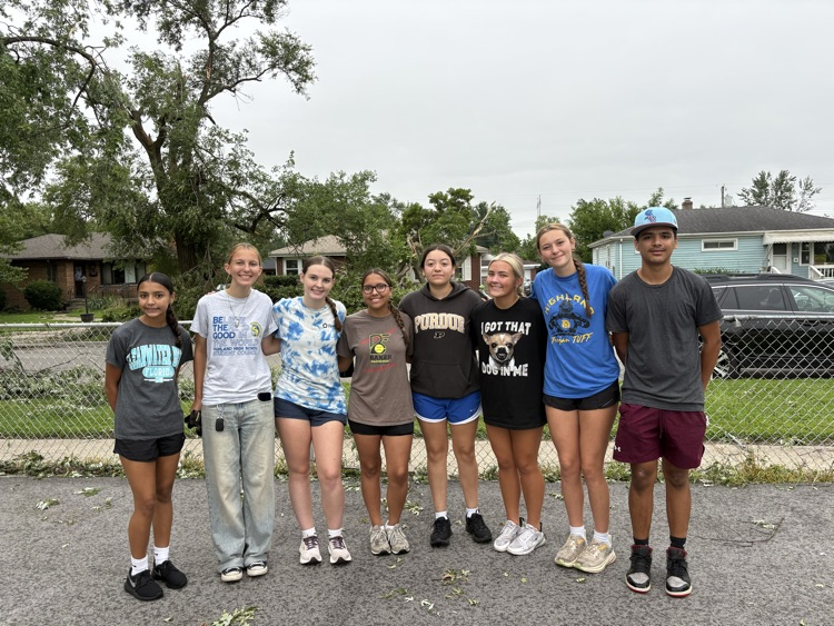 HighlandHighHHS's tweet photo. Our cleanup crew did a great job helping out in the community today. We will be back at it tomorrow at 9 AM. Please email Travisanderson@highland.k12.in.us if you or someone you know would like a helping hand. https://t.co/U6NTOODyEy