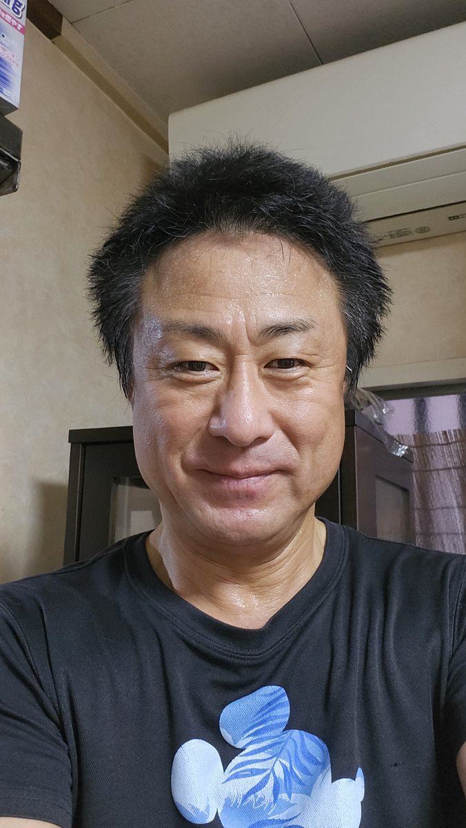5fABPu2AV8GtoZk's tweet photo. おはよう👋😆✨☀️

本日は台風か過ぎたのに、雨降りの一日になりそう☔
オーノー、雨ージング😱
が、心の中は皆さん晴れ女・晴れ男でブイブイ行きましょ❗😆

本日のSHOWROOMは６時20分前後に配信予定です。
このURL押すと、紡希創のSHOWROOMルームにダイレクトに入れます。ブラウザでお入りいただくと、コメントのやり取りができませんので、是非ログインして、アバターという人形を作って、お越しくださいませ～😆⤴️
👇
URL:https://t.co/mAmCOVKUSy

皆さま、本日もよろしくお願��いたします😊🙇‍♂️