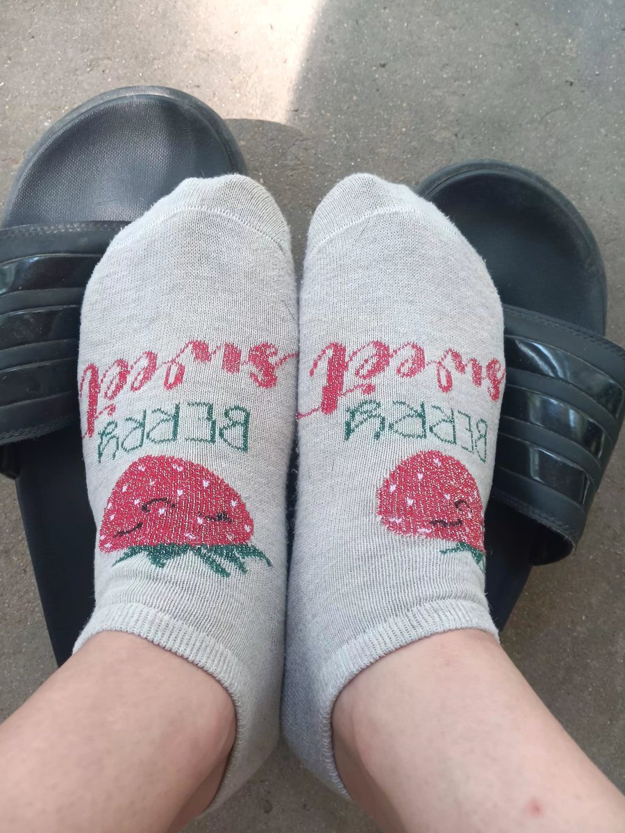 wildsole7's tweet photo. #feetfetısh #feetِ #footfetısh https://t.co/Pqb7psUxb9