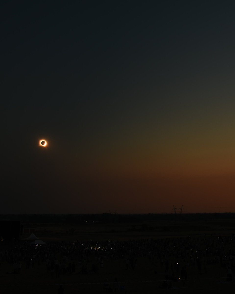 JunedYPatel's tweet photo. Beyond Words- The moment of Totality

12 August 2026, Cristo Del Otero, Pencelina, Spain https://t.co/kiQORlTuti