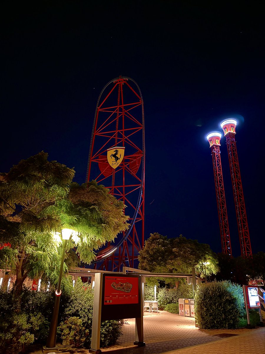 TimTimeTwit's tweet photo. Red Force in Ferarri Land is fantastisch. Door Theme Park Science ga je hem toch vergelijk met Furius Baco. Beide echt heerlijk om te doen. De Red Force voor het eerst in het donker gedaan. Een nog betere ervaring. https://t.co/dN6onrK6YI