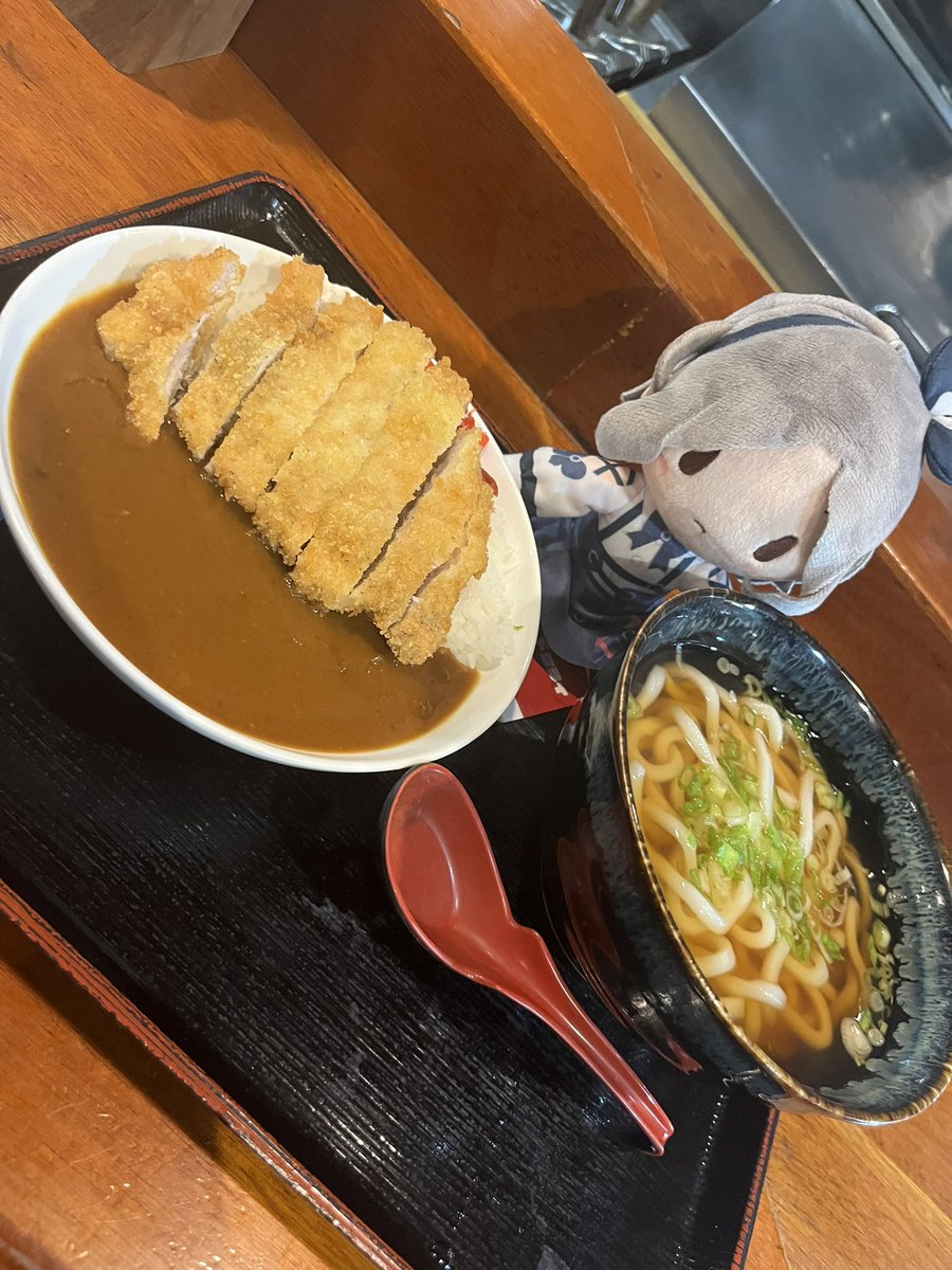 XyzStriker's tweet photo. Curry and udon : so needed

And really recommended this restaurant so much to anyone visiting NYC!! Cash only, but amazing food and friendly staff https://t.co/0MDwVphsbQ