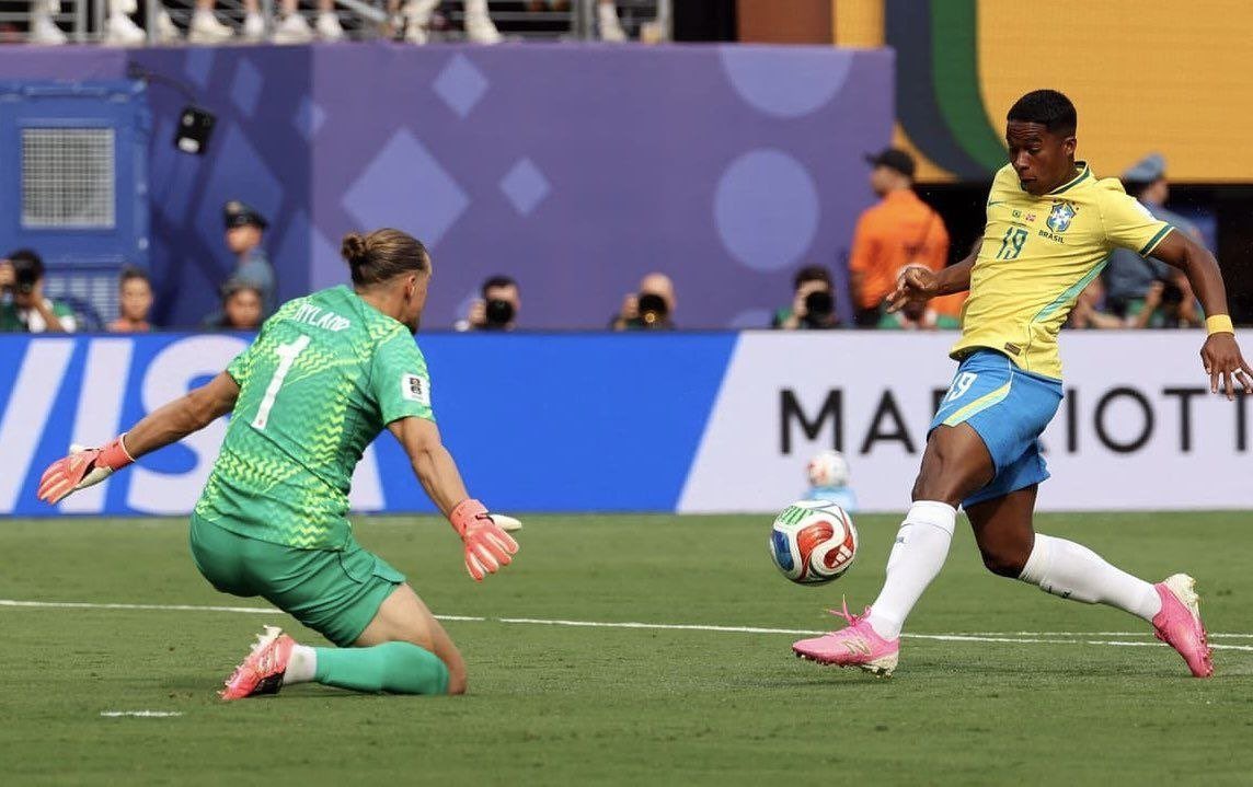 CamposG98's tweet photo. @goleadadazoeira Ele só é mansinho aqui 🥰 https://t.co/t1bBqW5ITP