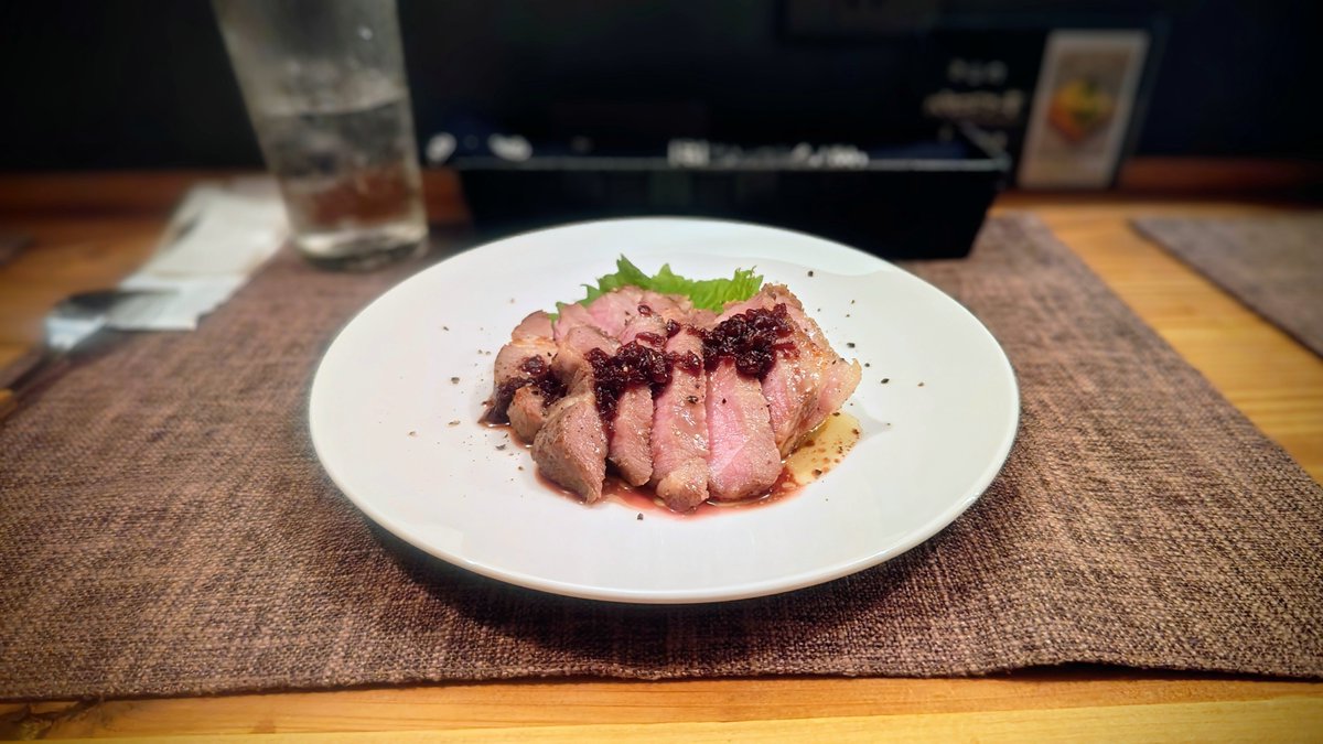 mrchilodren's tweet photo. 東京都 杉並区 高円寺北２丁目
『kitchen &amp; BAR Animare【ｱﾆﾏｰﾚ】』

◎ 本日のオススメ
🐷 低温調理した豚肉のロースト
＊玉葱ソース
㊙️ ひみつのまかない
＊麻辣サンドウィッチ

詳細はInstagram
https://t.co/3KK4Eg5k1A

#高円寺グルメ #animare #アニマーレ
#ローストポーク #サンドイッチ https://t.co/55NDYOzCBx
