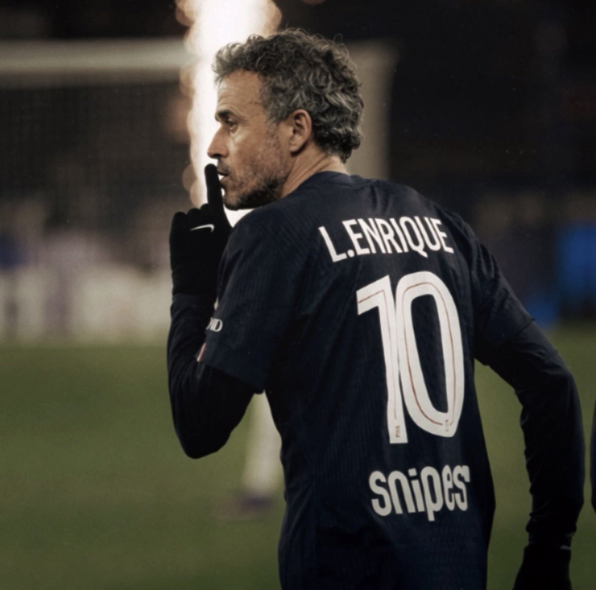 MelB_2K's tweet photo. @ActuFoot_ IL EST PLUS GRAND QUE LE SURCÔTÉ DE PEP ET IL ARRIVE SUR ANCELOTTI 🙌🏾❤️💙 https://t.co/THDwFXcBOZ