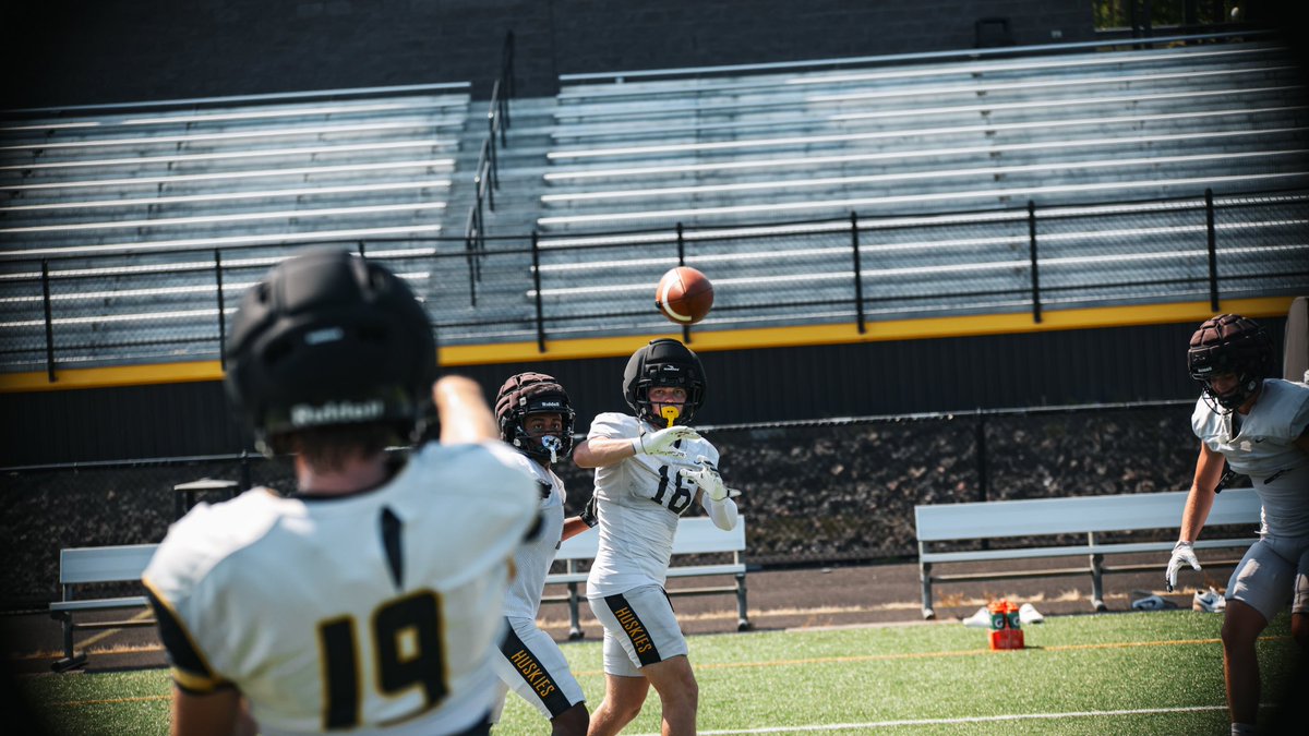 MTUFB's tweet photo. Business as usual

#CRTD | #FollowTheHuskies https://t.co/IqeY7Wjmd2