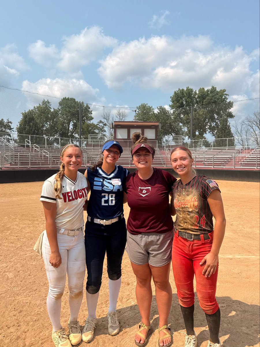 Ariana_2028_'s tweet photo. Had a great time today working with @UWLSOFTBALL coaching staff @coachsamkorn @JanProtsm73660 and some of their players at camp today! Played all over in the scrimmages today and got some metrics in as well. @Lina_Hidri @KourtneyKehoss @WisconsinBandi1 @knightsoftball https://t.co/ykvAvuXv02