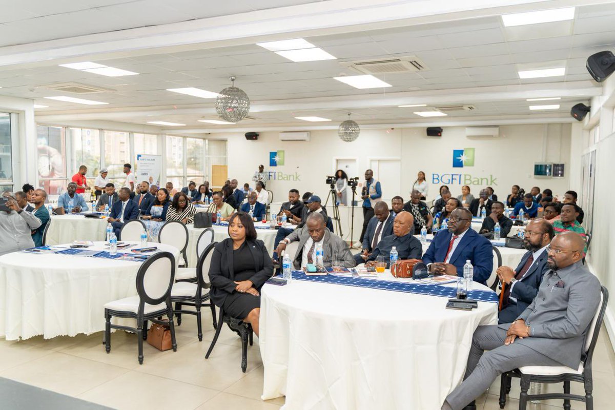 PatrickMuyaya's tweet photo. #RDC : Le secteur bancaire est un des piliers de la transformation économique de notre pays. 

Les médias comme vecteurs sont des traits d’union qui peuvent mieux accompagner cette dynamique. 

Honoré d’avoir discuté de cette problématique avec les professionnels des médias au cours du déjeuner de presse organisée à l’initiative de la @BGFIBankRDC.

L’accès à l’information bancaire, la poursuite de la professionnalisation des médias, le financement des entreprises de presse sont quelques défis à relever pour permettre l’accompagnement optimal du secteur bancaire. 

Les échanges vont continuer et être étendus.