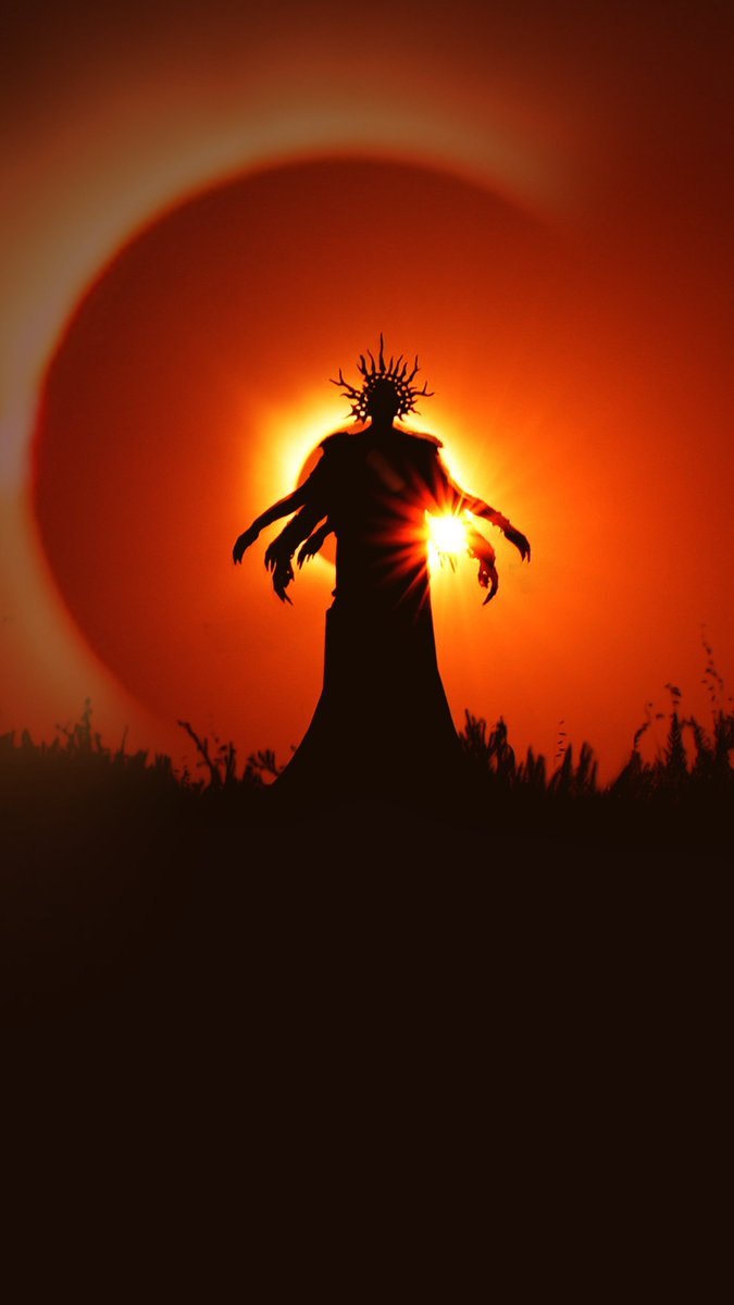 PlayStationES's tweet photo. 18 años, 11 días y 8 horas⌚
Saros predijo la llegada del eclipse solar🌘 Ahora, su sombra ha llegado a España. Y la estatua del boss de Saros (obra de @DcpEscultor) también ha sido testigo de este evento histórico que hemos vivido🔥
Solo hay una forma de enfrentarse a su amenaza: convertirse en un agente de soltari. Es el momento de regresar más fuerte.

#Saros #EclipseSolar #PS5