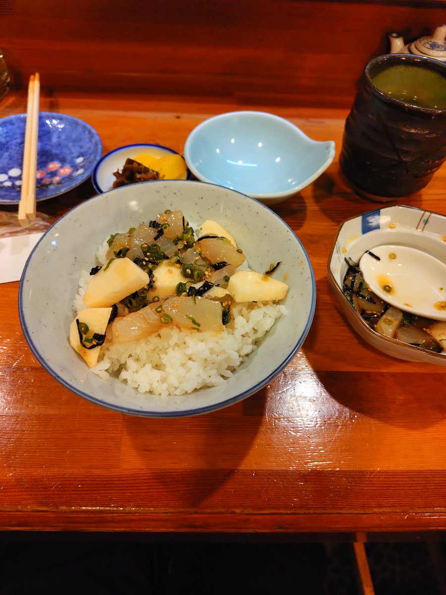 ryu_0109's tweet photo. 昨晩はお刺身→四万十うなぎ→宇和島鯛めしのコンボを決めました https://t.co/oBYYwUSjZ5