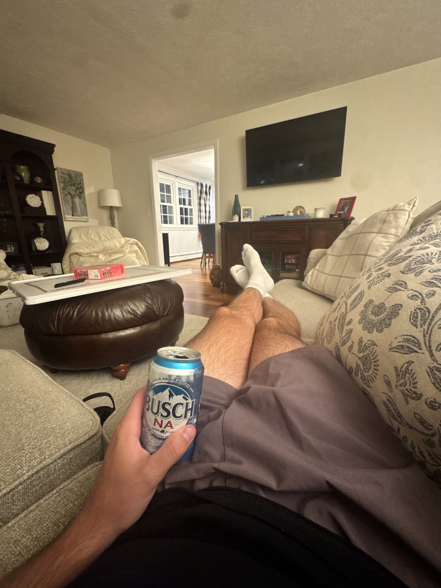 scuffedprov1's tweet photo. Celebrating my first day on the verse with a non-alcoholic Busch light by myself on the couch #expand https://t.co/ey8Oa9A6MF