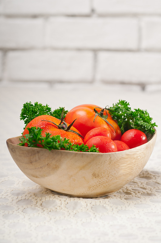 GustavoGVM8's tweet photo. Just tried @localfarm fresh cherry tomatoes  Burst with natural sweetness, no weird aftertaste—perfect for salads or snacking. 10/10 would grab again! https://t.co/mmoCpp1dGg