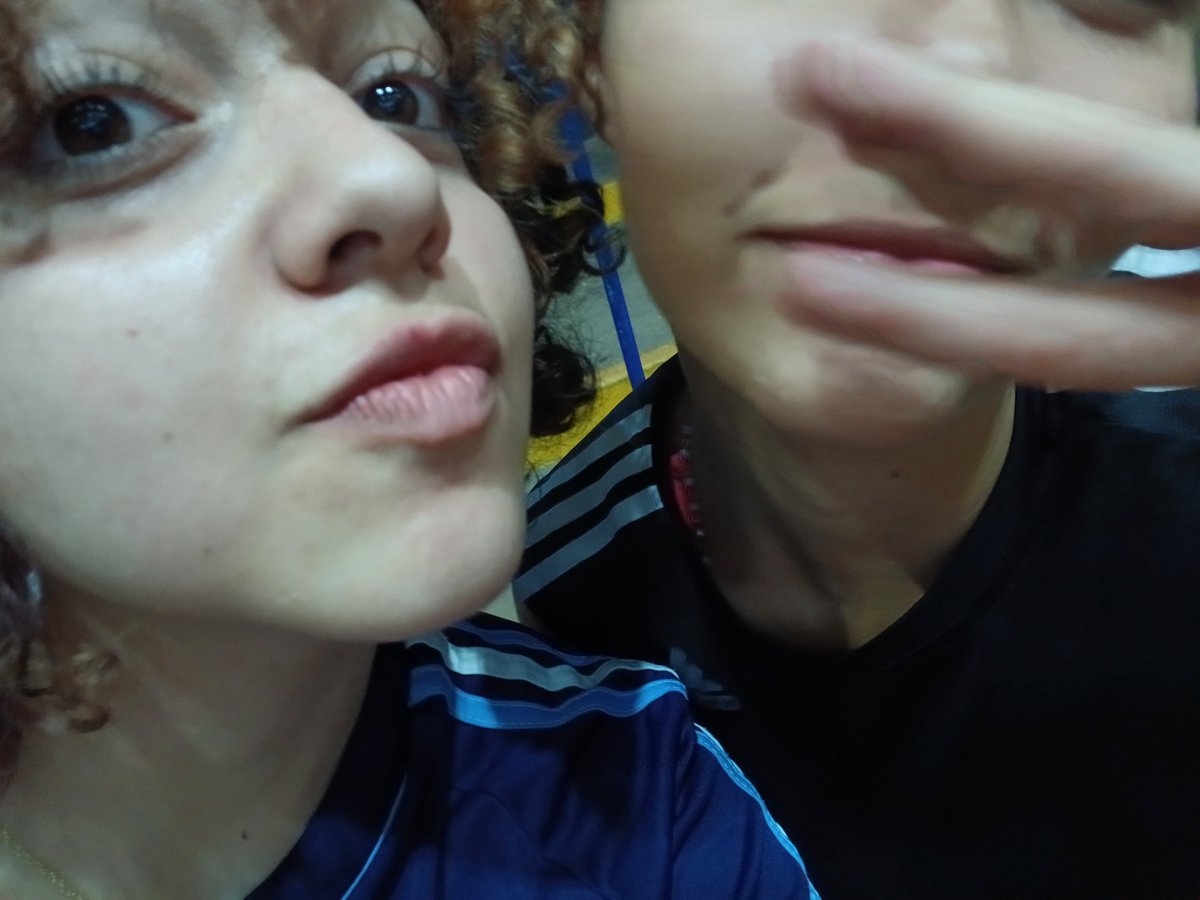 ggukyll's tweet photo. minha amiga do coração te amoooo @Estefaneeesilva https://t.co/zIobOEMrwe