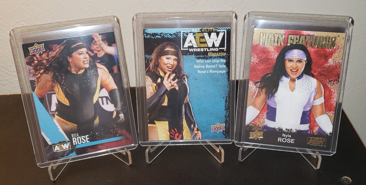 SWF_YouTube's tweet photo. #wrestlingcardwednesday

*2021 Upper Deck AEW Nyla Rose:

- #50 base
- AEW Magazine #97
- Main Features MF-21 
(Gold parallel)

* 2022 Upper Deck AEW Allure #94 Bryce Remsburg Green Rainbow /99

#wrestlingtradingcards
#wrestlingcards https://t.co/afewgUZWbT
