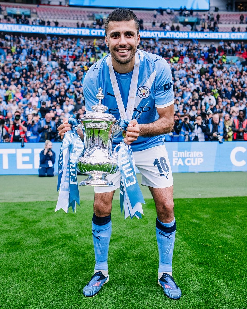 BBmci_'s tweet photo. تذكرون يوم قلت لكم ان برشلونه مب قادر يدفع قيمة رودري..

الامور تصعب اكثر واكثر https://t.co/UIn9BPWm7U