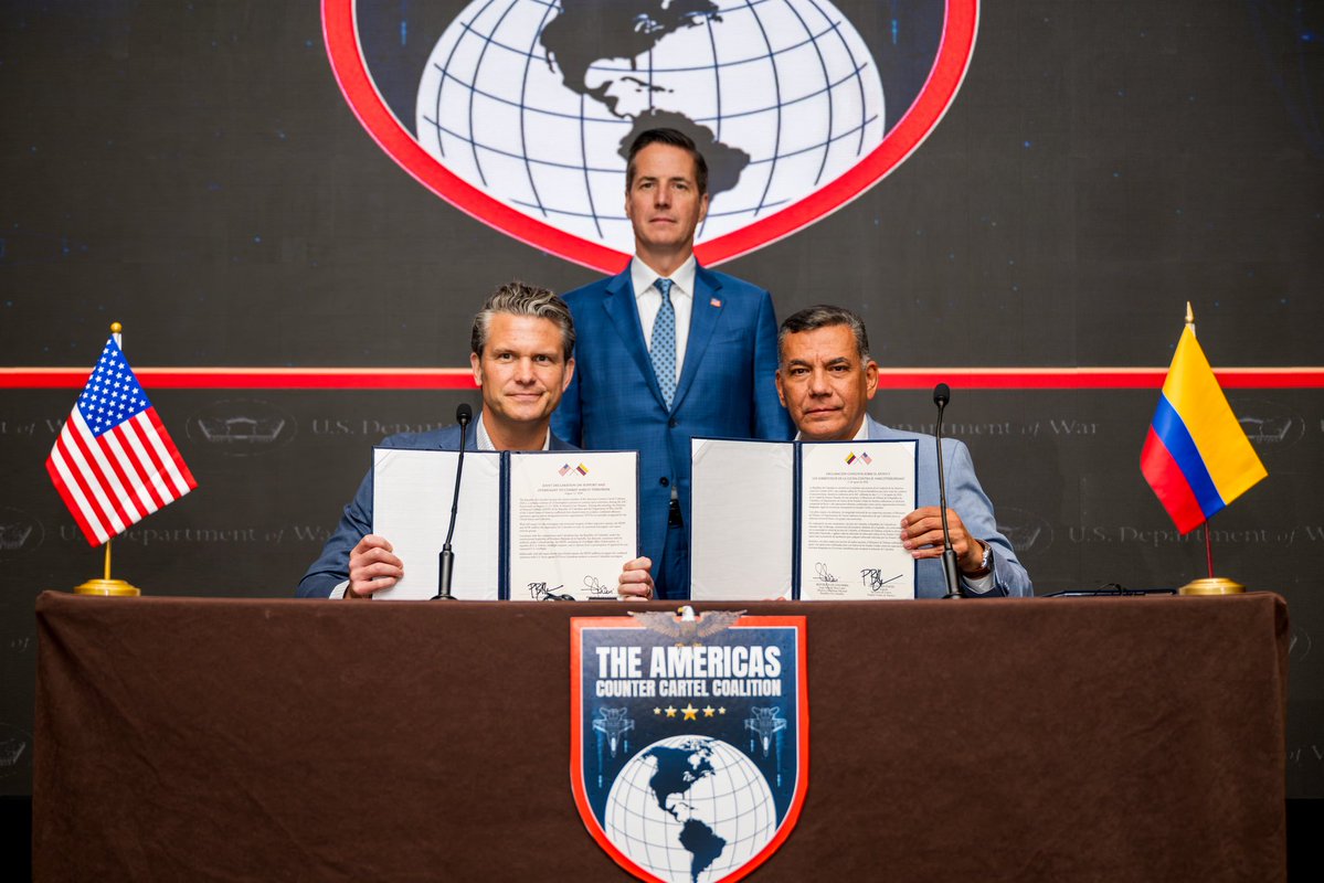 SecWar's tweet photo. Colombia is officially joining the Americas Counter Cartel Coalition (A3C).

I met with Minister of Defense Mora (@mindefensa) in Panama City today as we launched a new chapter in U.S.-Colombia defense cooperation. https://t.co/19Rb4WMMi9