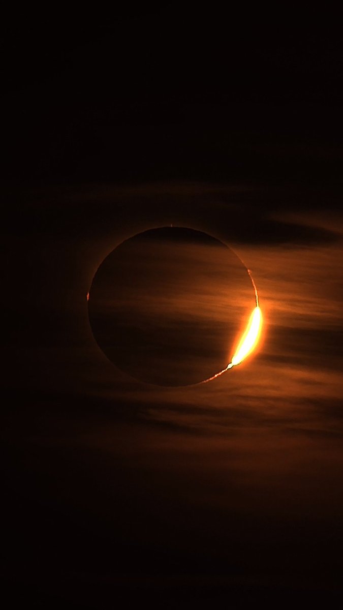 ilxpz_'s tweet photo. The universe has moved for us.

✨🌌 https://t.co/TLoTdOMSoj https://t.co/CiwRdccioV