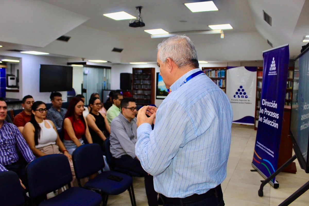 ESAPOficial's tweet photo. #AEstaHora se desarrolla en Villavicencio el Encuentro #TerritorioYMéritoEnConexión,  liderado por Carlos Beltrán, director técnico de procesos de selección de la ESAP, un espacio que busca fortalecer la articulación institucional y la meritocracia en la región. https://t.co/VLYmw2WOaz