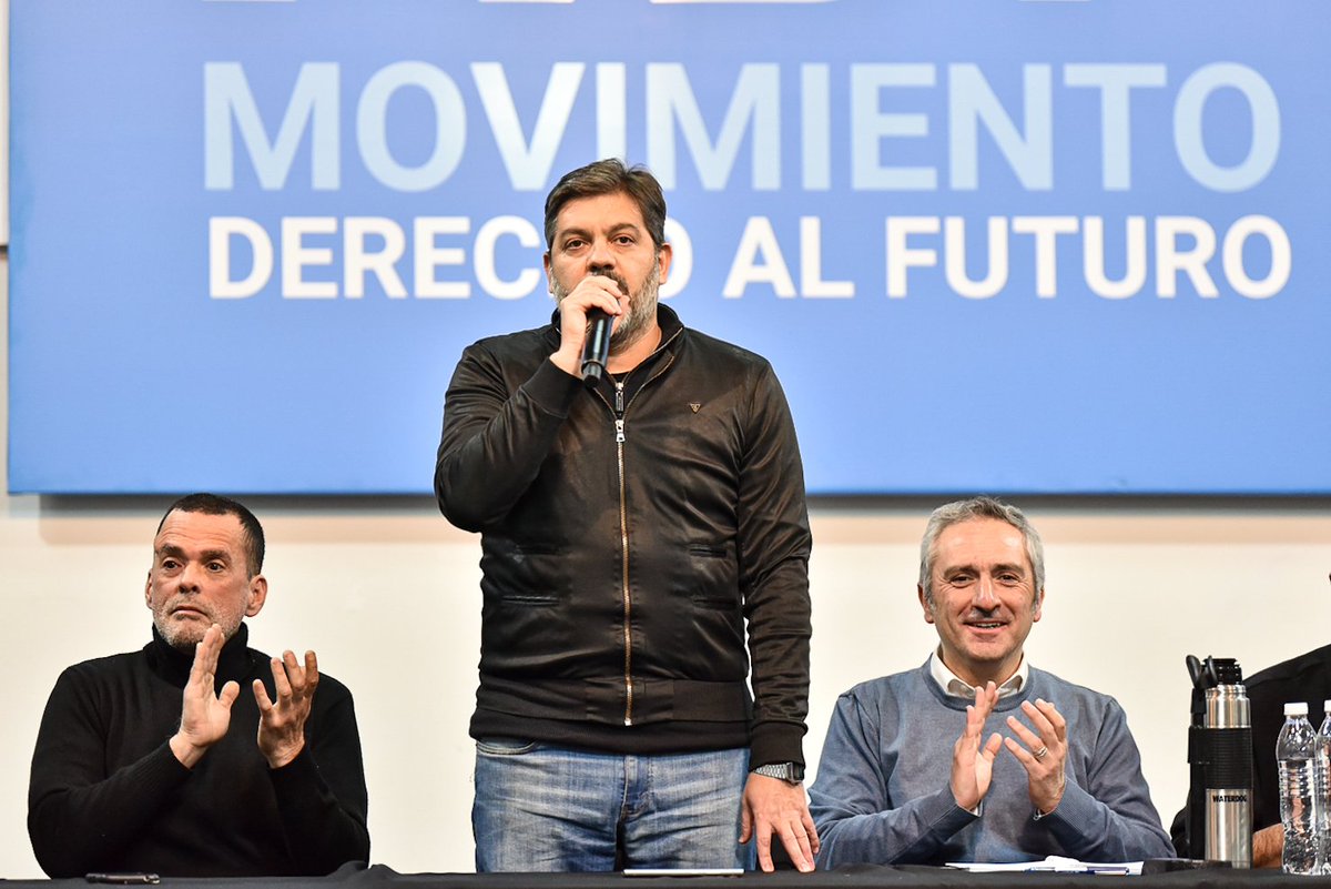 AnibalRucci's tweet photo. Compartimos una jornada de trabajo junto a compañeros y compañeras de las organizaciones políticas y sociales que integran @movimientodaf.

Como señaló @kicillofok, este es un año para construir, fortalecer la esperanza y dejar atrás la pesadilla de Milei. https://t.co/g0w5veBI9y