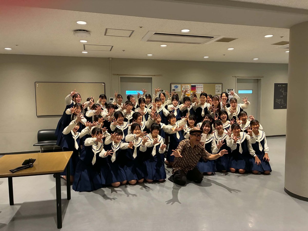 1000hometown's tweet photo. ふたつの宿題〜黒画用紙ではりつめて

千秋楽ありがとうございました♪😭

この熱気と感動nyに持ち帰ります🥡

Thank you for the sixteen "one-in-a-lifetime"Encounters. I will take this moving experience back to New York with me!

#大江千里 #homework
#jpoptojazz #kurashiki
#nyjazz https://t.co/h03v4gC33r