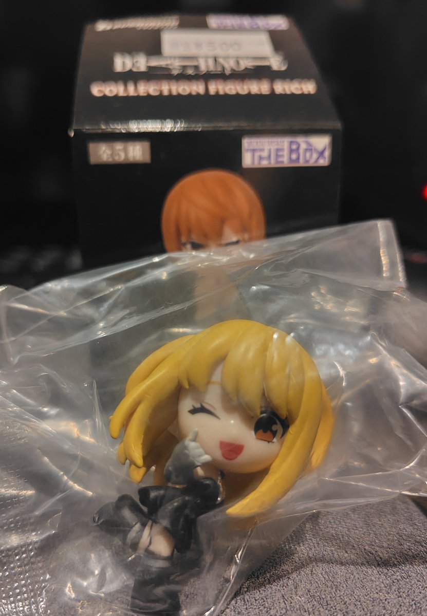 buunyanuunyan's tweet photo. デスノートのTHE Boxが6個フル状態で売っていて💰1つ購入💰
見事ミサミサGET🙌
箱物はかなりの確率で欲しいのがGET出来ます☺
#デスノート
#THEBox https://t.co/wHbbHQX4Pi