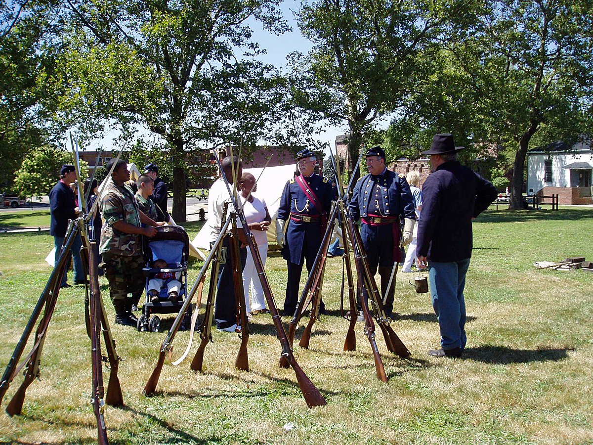 liny67th's tweet photo. COUNTERMARCH!!! (20 Years Ago) 12 August 2006: Living History on Governors Island

From our website, "The 67th NY, First Long Island made its first visit to the very underrated Governor's Island in New York Harbor. During the Civil War the island was used a POW camp for Confederate prisoners. Two of our own fell in with the 119th NY for the day. We had fantastic weather for mid August: warm, sunny, and not at all humid."

https://t.co/kBFoPx7cdX