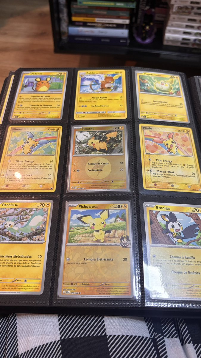 checkmatthtv's tweet photo. achei o minun e plusle de 2004 (!!!) nas minhas coisas e ficou mto fofo nessa página https://t.co/YqemXrVS6W