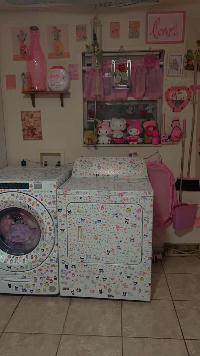 raisinchoirgirl's tweet photo. this is what ive been doing all day (putting stickers on everything i own) https://t.co/irNDhnCtof