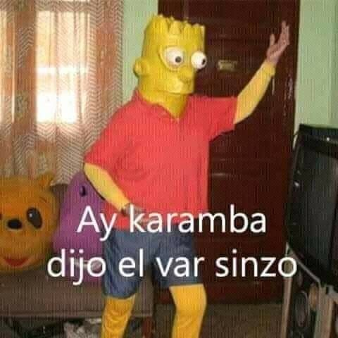 meanshateme's tweet photo. como se siente pisar la escuela y lo primero que hagan sea gritarme lesbiana https://t.co/GVZuGeVlr5