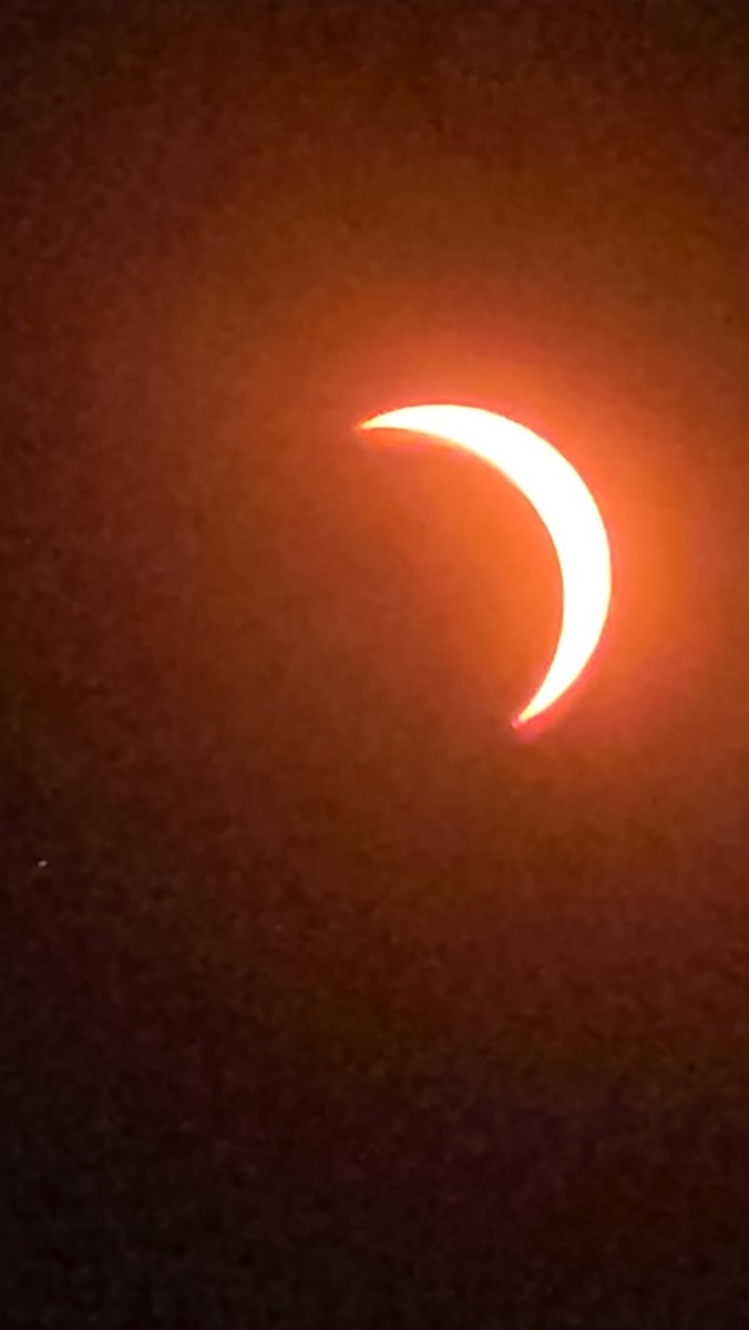 Ed_99UK's tweet photo. @GoStargazing @FLO_UK thanks for the eclipse glasses you supplied, shared them with colleagues and random folks whilst out tonight watching the eclipse, they were very gratefully received. ☀️📷👍🔭 https://t.co/65Jjgiakvf