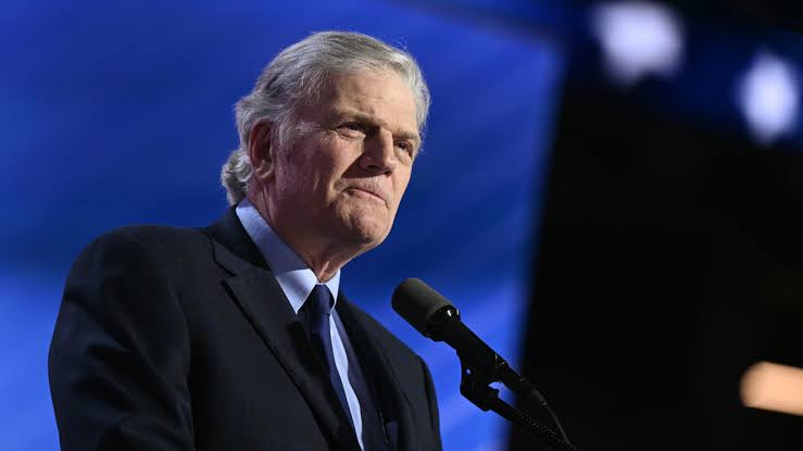 LifeNewsHQ's tweet photo. Franklin Graham condemns Massachusetts Governor Maura Healey for legalizing abortions up to birth:

“This is murder. It’s evil. She calls abortion healthcare for women. The Bible says, ‘Woe to those who call evil good and good evil’ (Isaiah 5:20). This governor and those cheering will one day stand before a Holy God—I don’t think they will be cheering then.”