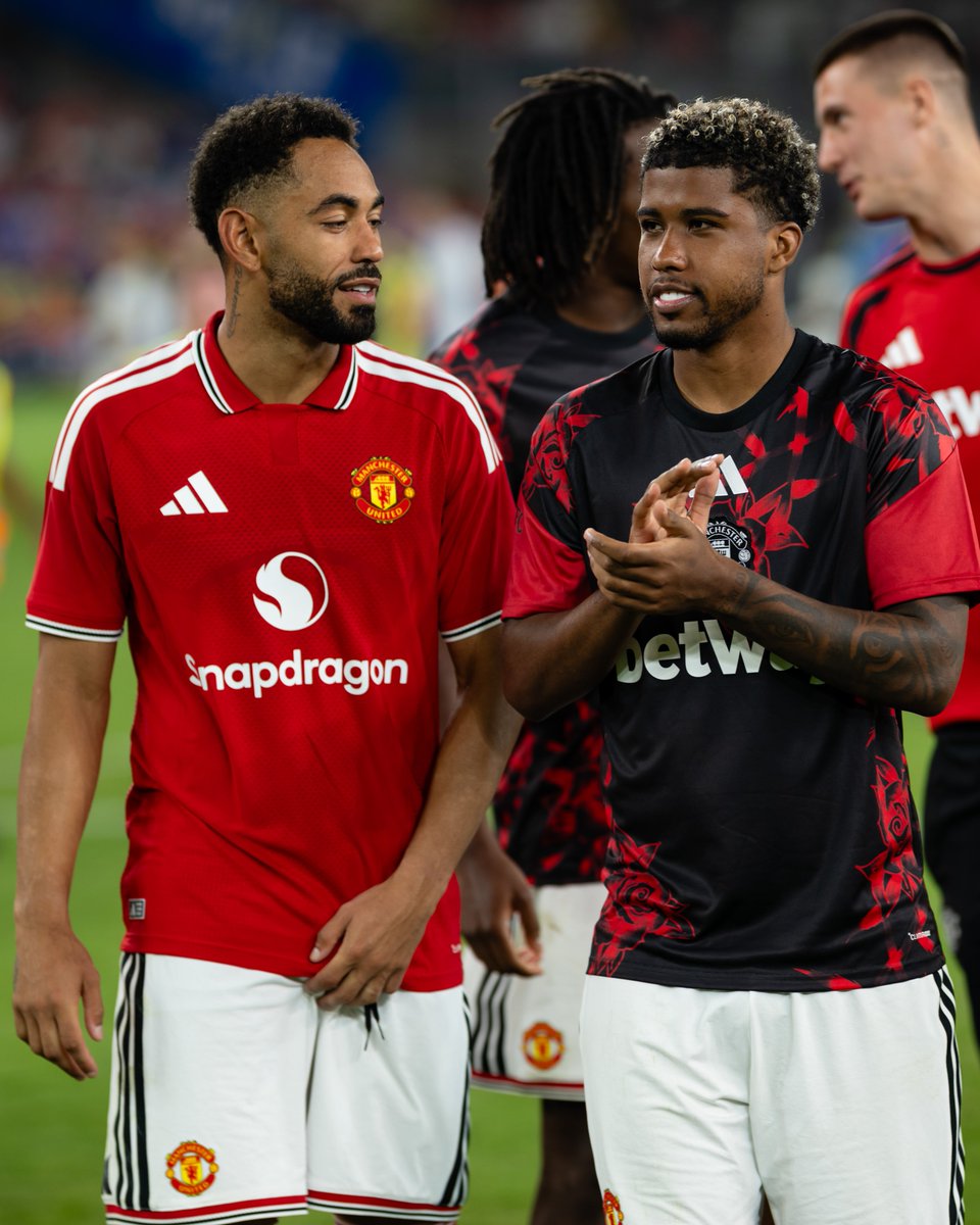 ManUtd's tweet photo. We keep building 👏🧱 https://t.co/qloJjKV98p