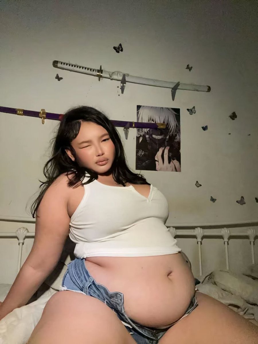 aikocutebelly's tweet photo. Am I fat or chubby? https://t.co/m3uwaRtdIj