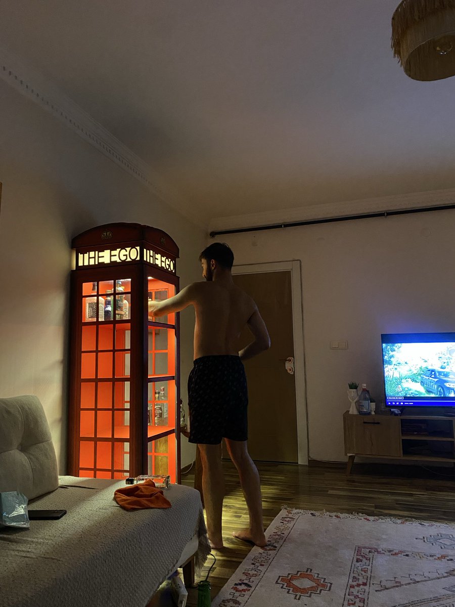 aysstepe's tweet photo. yeni oyuncağsııııı 
Kocama alkol rafı aldım 🥹🥹🥰🥰 https://t.co/j5tpX6tAZo