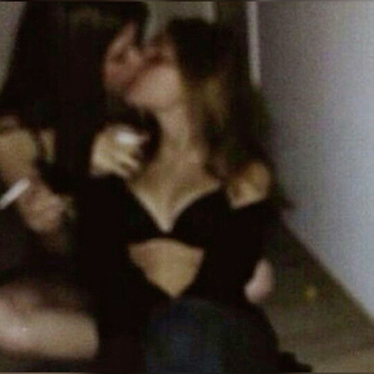 lushkisses3's tweet photo. sooo...anyone??? ~ #wlw https://t.co/FPB0FhyMBV