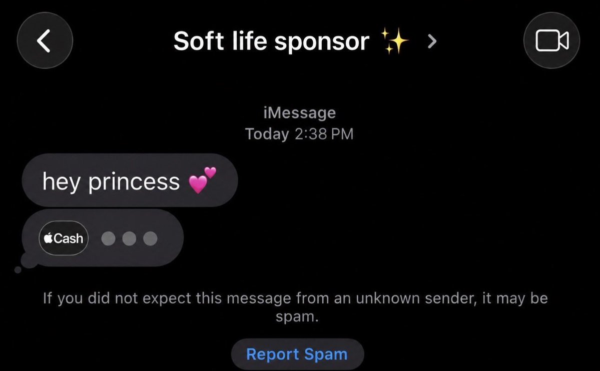 thelovergyalie's tweet photo. He knows his princess favorite language https://t.co/gCKsYfCJdl