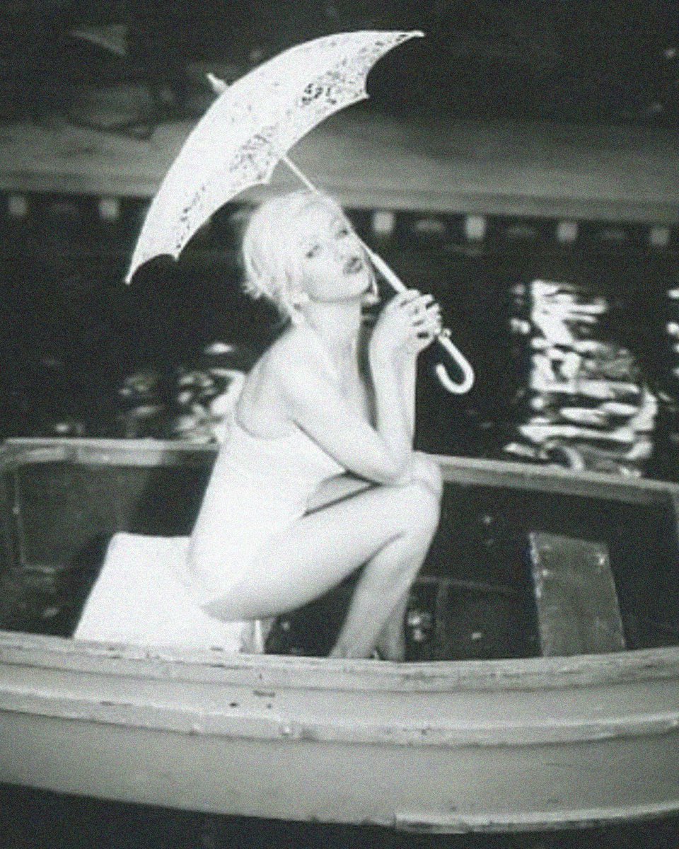 CAguileraBR's tweet photo. Outtakes - Back to Basics - Christina Aguilera - @Xtina - #BackToBasics20