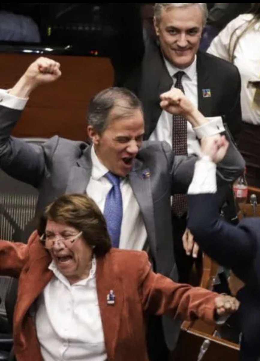 VaneDeCol's tweet photo. JAJAAJAJAJAJAJAAJJAAJAJAJAJAJJAJSHAAJAJAAJJAAJSJAJSJJSJSJSJSSJSSJSJAJS https://t.co/pLwAaKeQXW