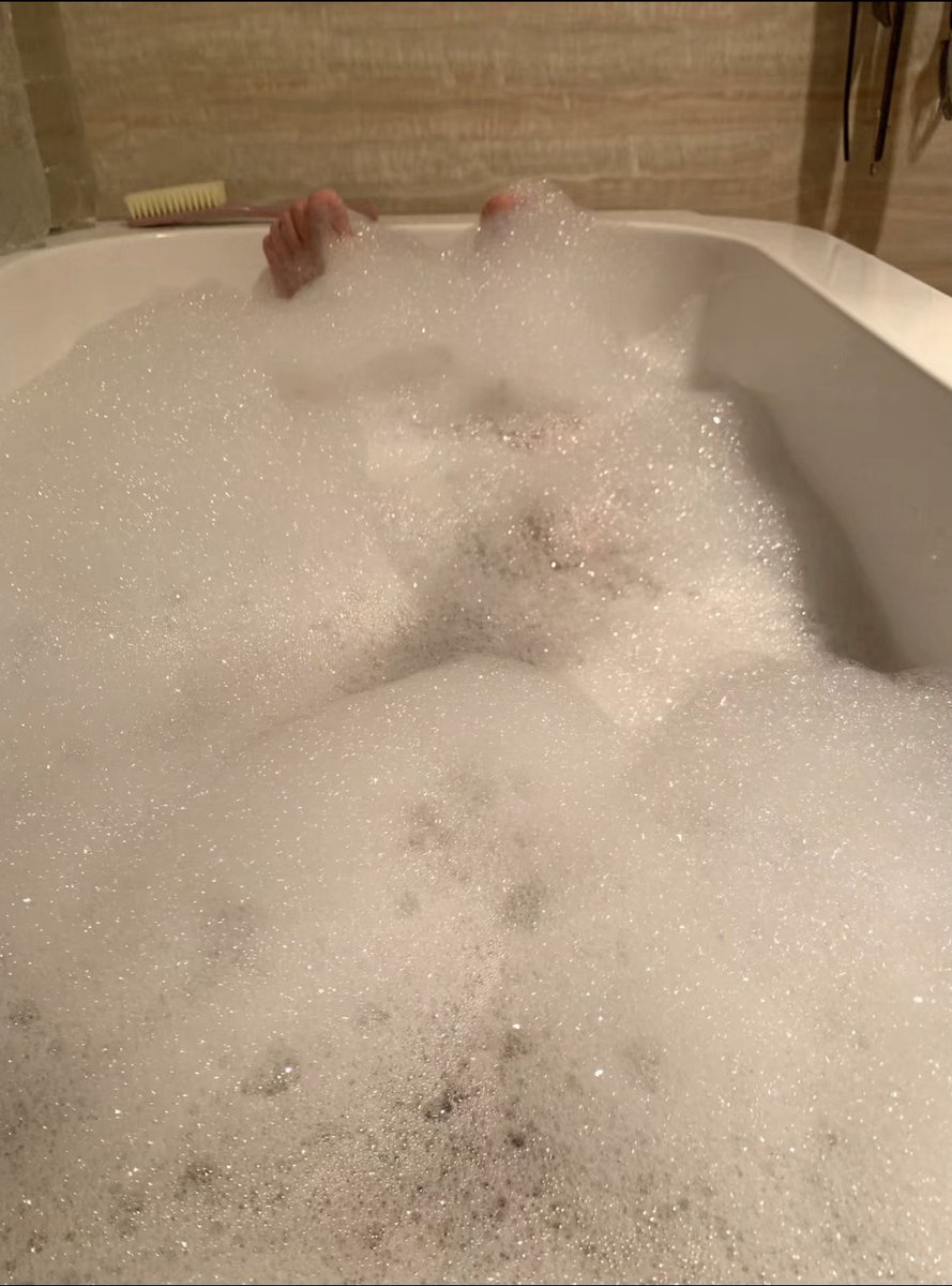 Kylee220934's tweet photo. One of the best ways to relax https://t.co/D8NRYdksxY