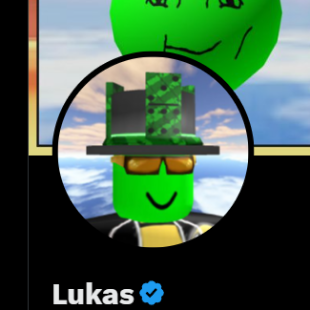 LukasThePickle's tweet photo. Roblox made Backgrounds show up on your Profile Picture and now I match my twitter PFP lol https://t.co/DskfdIWK9g
