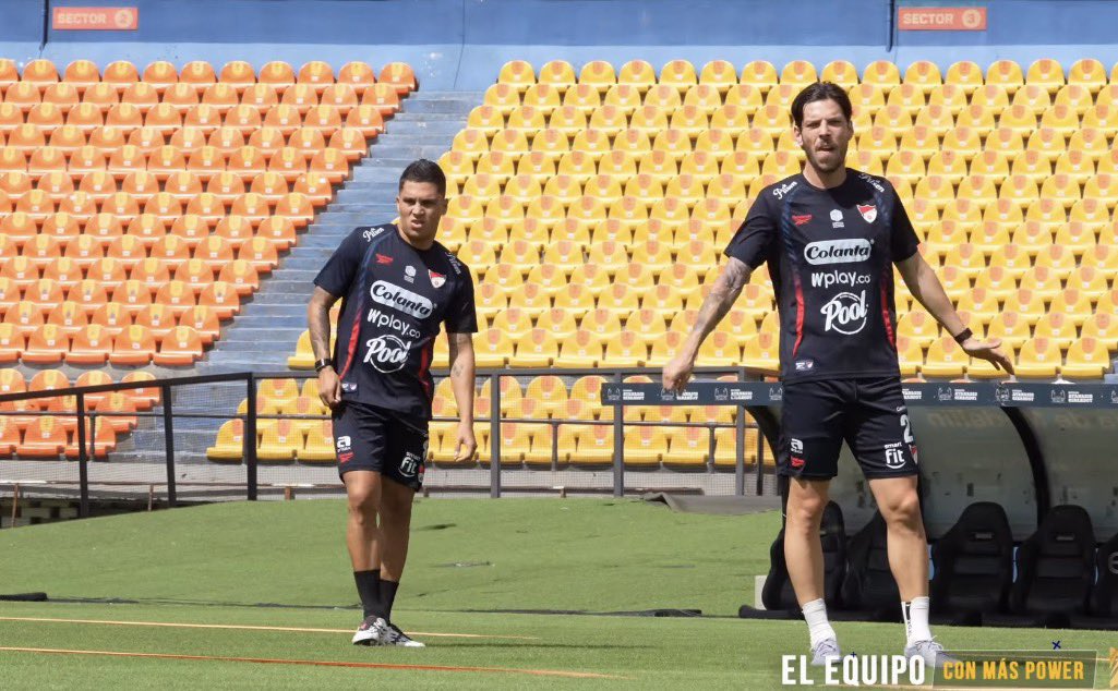 h21futbolero's tweet photo. Y esas zurdas ? 🪄🤪😬

#h21futbolero 
#elequipodelpueblo https://t.co/tV5mSyXQnd