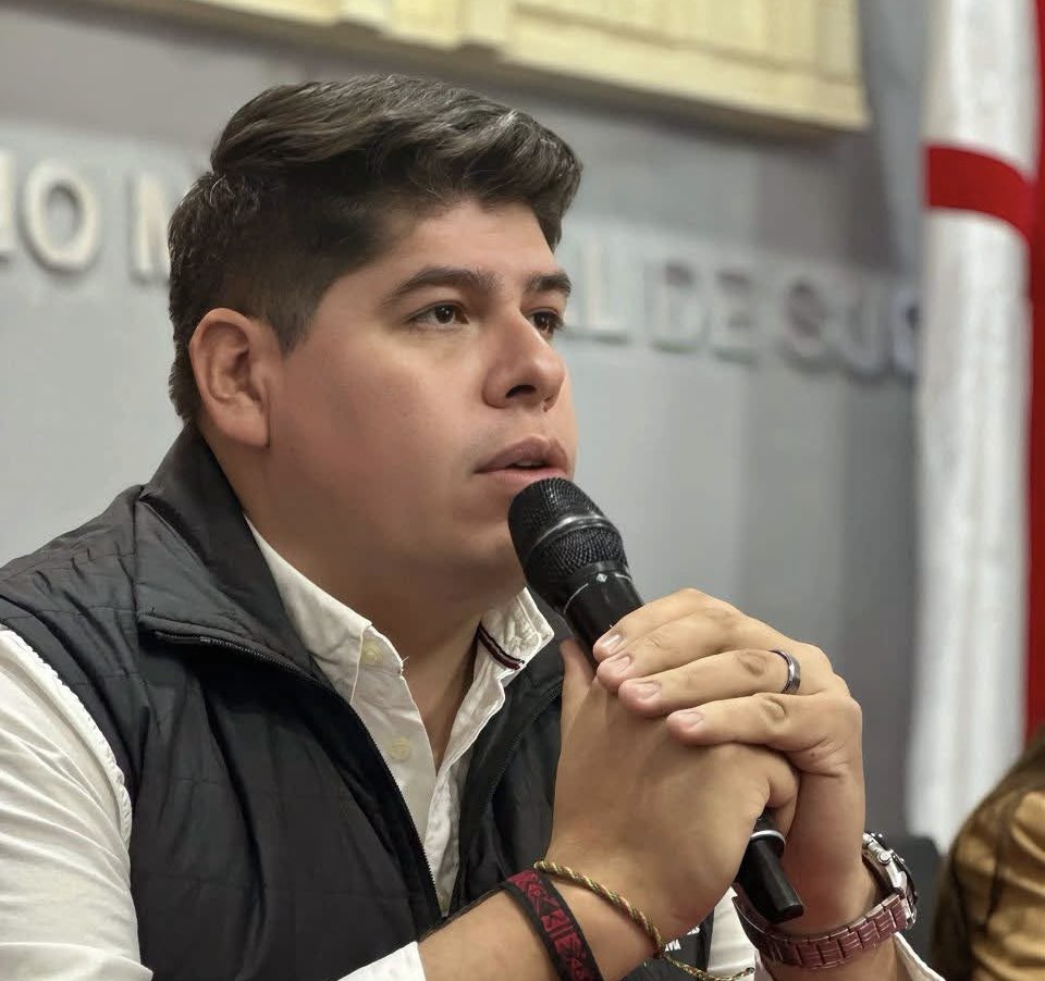FLACMA_'s tweet photo. Alcaldesa de Sucre🇧🇴, Fátima Tardío, anuncia a medios de comunicación la celebración de nuestra Asamblea General y Buró Ejecutivo del 4 de septiembre en su Ciudad

Director Ejecutivo de @oficial_amb, André Humérez, presenta la agenda del encuentro de la dirigencia latinoamericana https://t.co/Td35nHPpPg