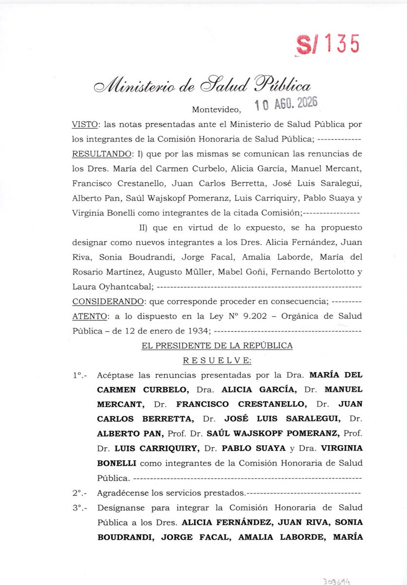 Fedecasaretto's tweet photo. LA SOBERBIA DE LUSTEMBERG 

Acá está una de las consecuencias de la soberbia de la Ministra @LustembergC.

No aceptó lo que 13 médicos prestigiosos por unanimidad habían resuelto que era aplicarle 5 años de suspensión del ejercicio de la profesión a la anestesista condenada por el homicidio culposo a Soledad Barrera.

11 de estos encumbrados profesionales le presentaron la renuncia y a la Ministra no se le pasó por la cabeza reconsiderar su resolución.

En vez de razonar que su opinión como Ministra podía estar equivocada ante tan contundente resolución de médicos -con más experiencia y prestigio que el suyo- prefirió sustituirlos con esta resolución.

El no escuchar a los que saben se llama soberbia.

El dar una señal en sentido contrario a lo que resolvió la Justicia se llama más soberbia.

El Presidente @OrsiYamandu al estampar su firma, se hace cómplice del horror de esta Ministra.

Cuál será la razón tan poderosa para que todo esto suceda ?

Cuál será la razón tan poderosa para hipotecar su imagen como la garante de la salud en el Uruguay que debería ser y no es ?

Mientras no lo sepamos, vamos a seguir insistiendo en que abandone su cargo.