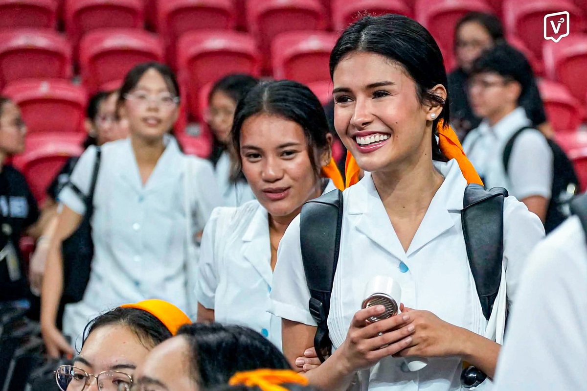 varsitarianust's tweet photo. FROM MISS UNIVERSE TO MED SCHOOL 👑

LOOK: Miss Universe 2020 semifinalist Rabiya Mateo dons her Faculty of Medicine and Surgery uniform ahead of the Thomasian Welcome Rites on Thursday, Aug. 13.

(Photos by Jerick Marc Laurence C. Grimaldo/ The Varsitarian) https://t.co/NfO2wK3VY4