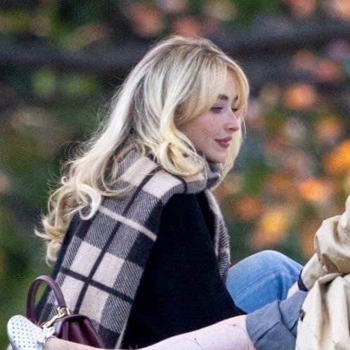 GwenInWebs's tweet photo. ⠀    

  —— Alguien para ir por un café… o lo que sea ?⠀    

                              #marvelrp #freerol ⠀ https://t.co/bJiUh1XLtO