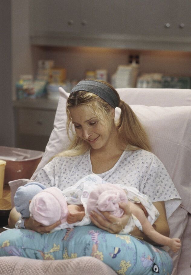 kenadamsgf's tweet photo. top 3 cenas mais tristes de friends: 

1. Monica e Chandler descobrindo que não podem ter filhos
2. Phoebe falando com os trigêmeos depois do parto 
3. A conversa da Mônica e a mãe dela no enterro da avó https://t.co/QB8509NV0U