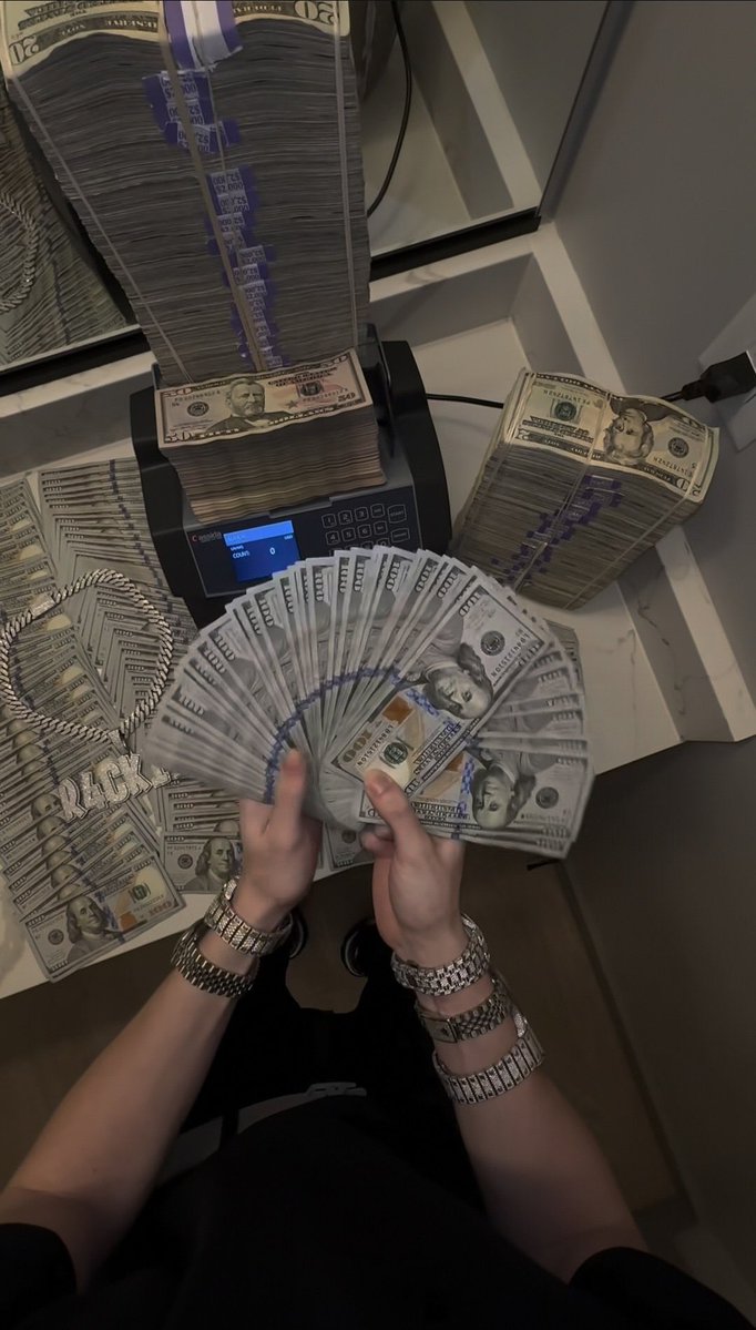 Isaacpeterght's tweet photo. Plan A: Millionaire
Plan B: Billionaire https://t.co/zlP0ERjDUy