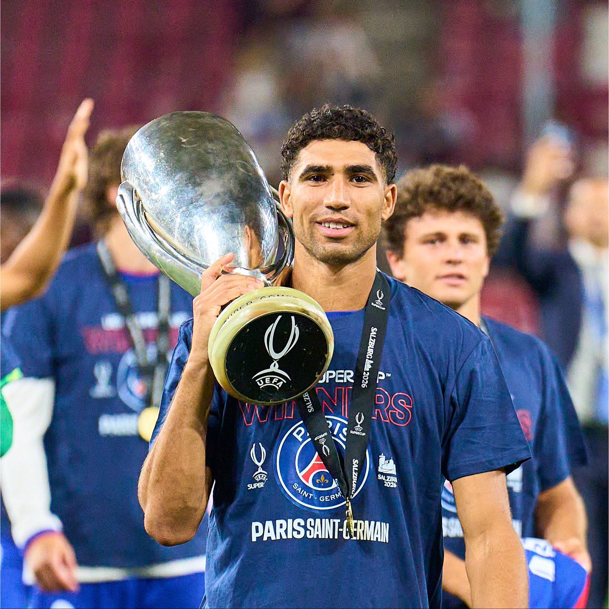 AchrafHakimi's tweet photo. On revient comme on est partis 😅🏆 https://t.co/ZTogK7qdOr